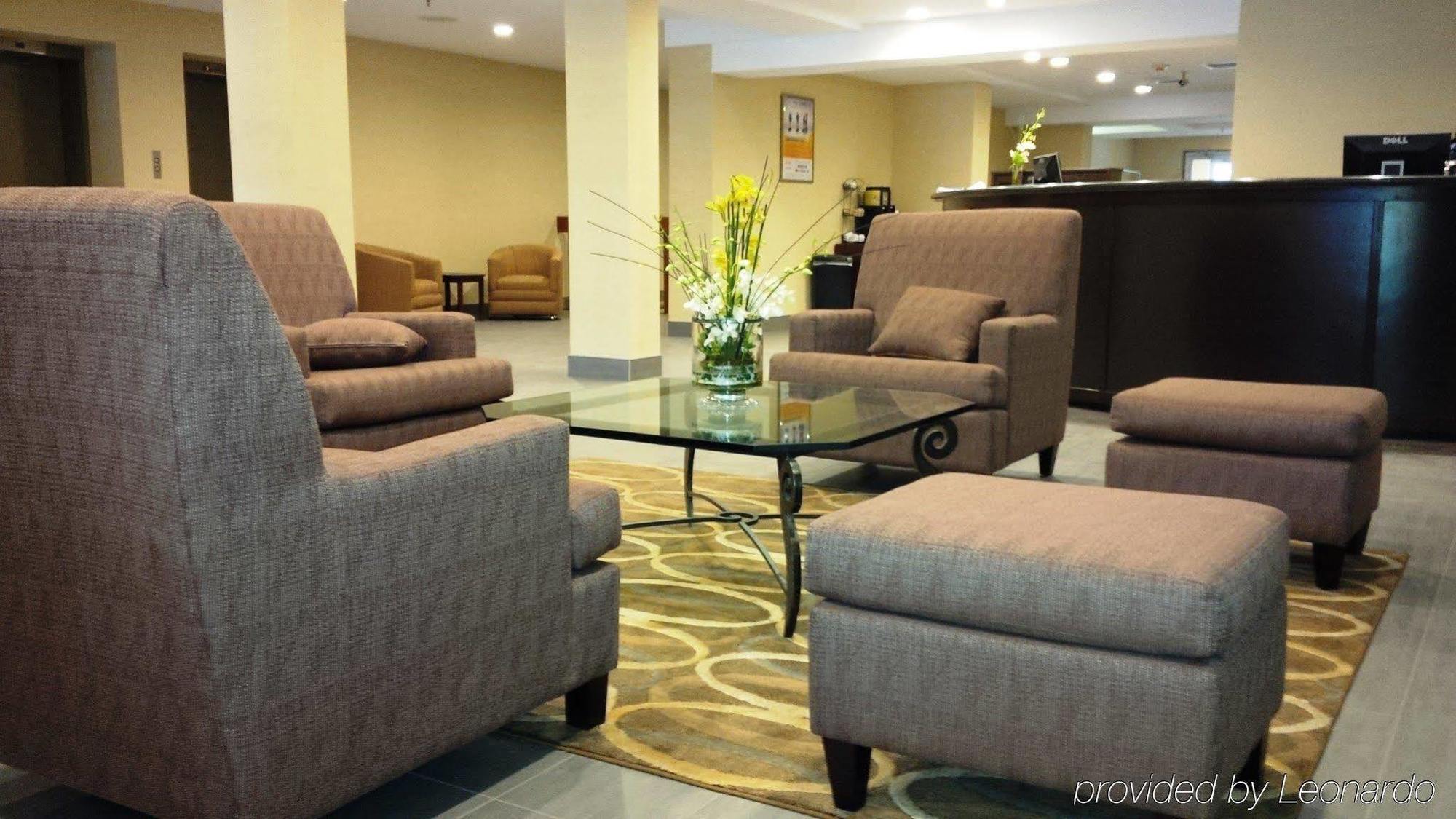 Отель Courtyard By Marriott Regina Downtown Экстерьер фото