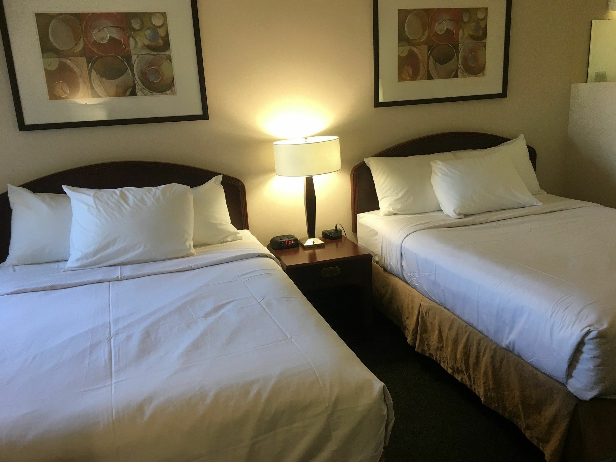 Отель Courtyard By Marriott Regina Downtown Экстерьер фото